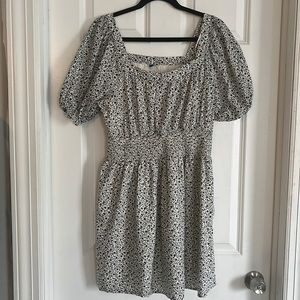 Old navy puff sleeve dress